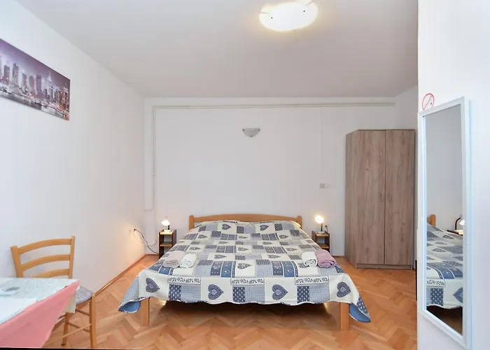 Veli Vrh 2208 Guest house Pula