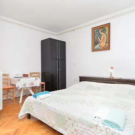 Veli Vrh 2208 Pensjonat Pula